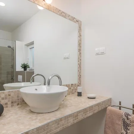 Beautiful In With Kitchen